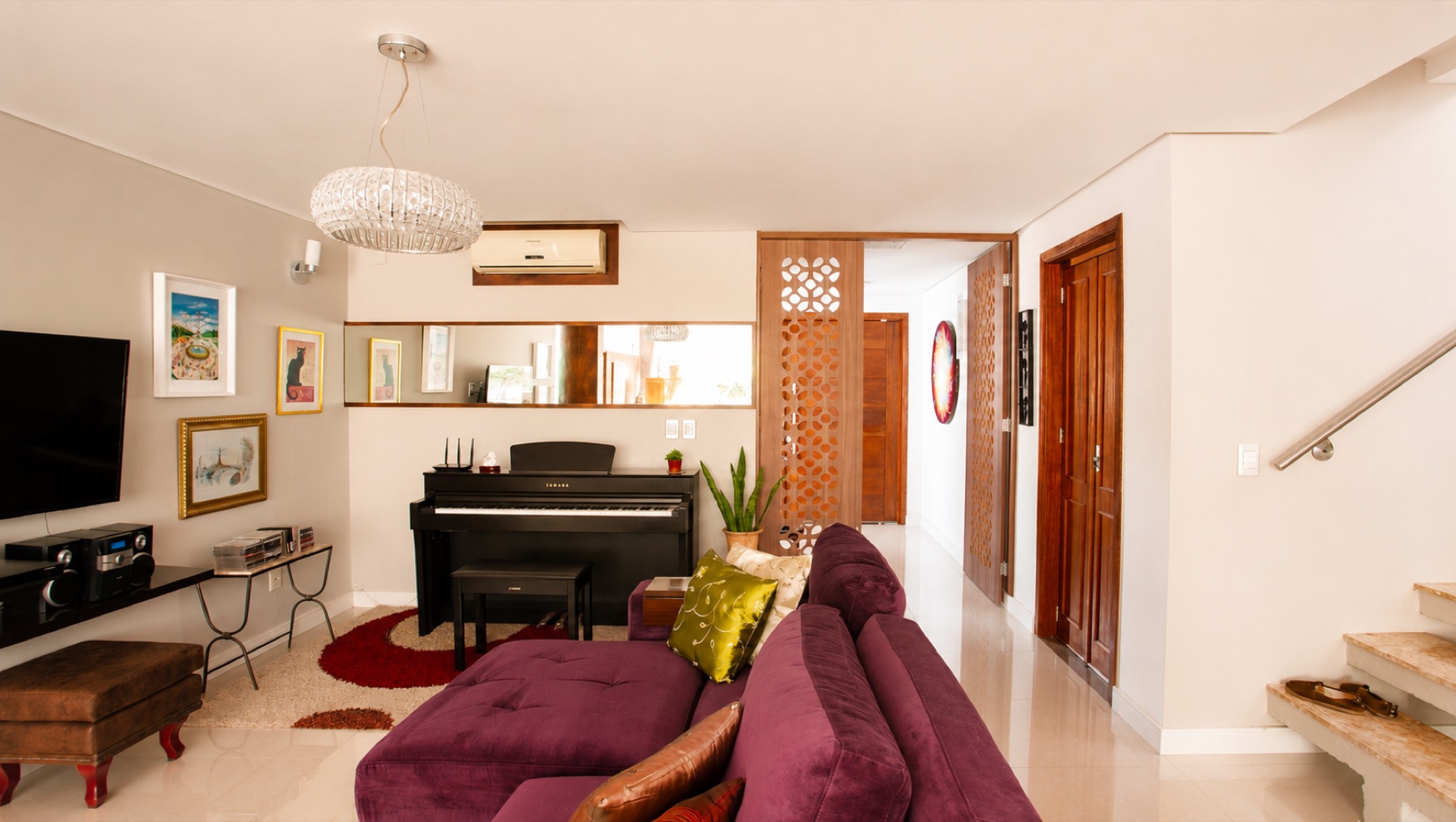 Sala de estar e hall de entrada